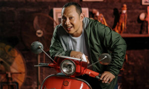 Dhie dan Vespa Merah